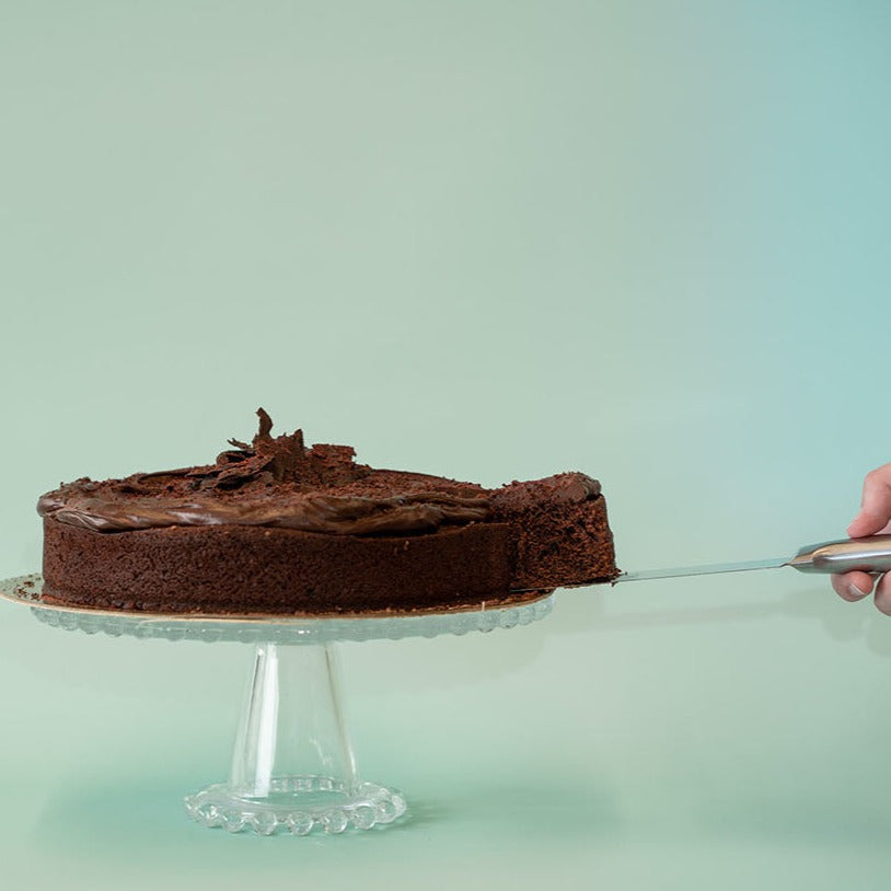 Chocolate Raspberry Cake (VF) (Delivery only available within Wellington City)